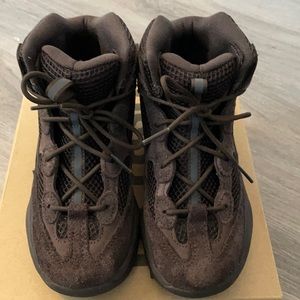 BOYS YEZZY DESERT BOOTS SIZE 13